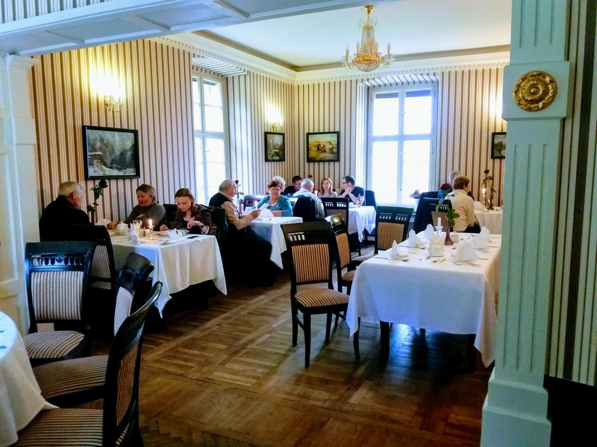 Palac Bazantarnia Pszczyna Kültér fotó